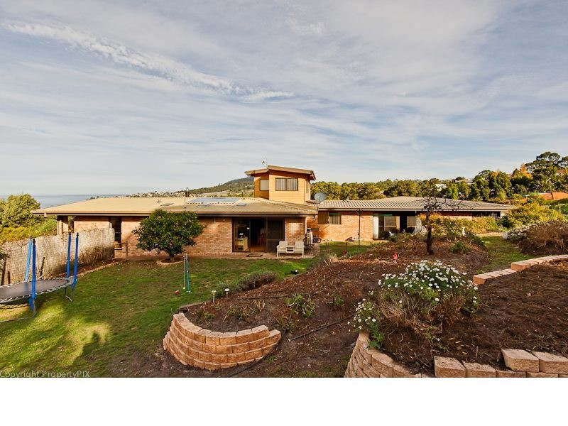 55 Diamond Drive, Blackmans Bay TAS 7052