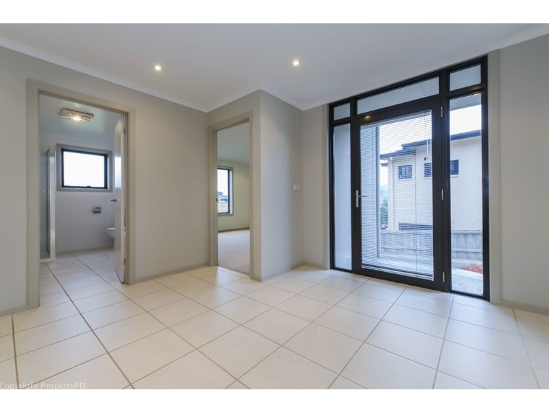 2/12 Skala Road, Tranmere TAS 7018