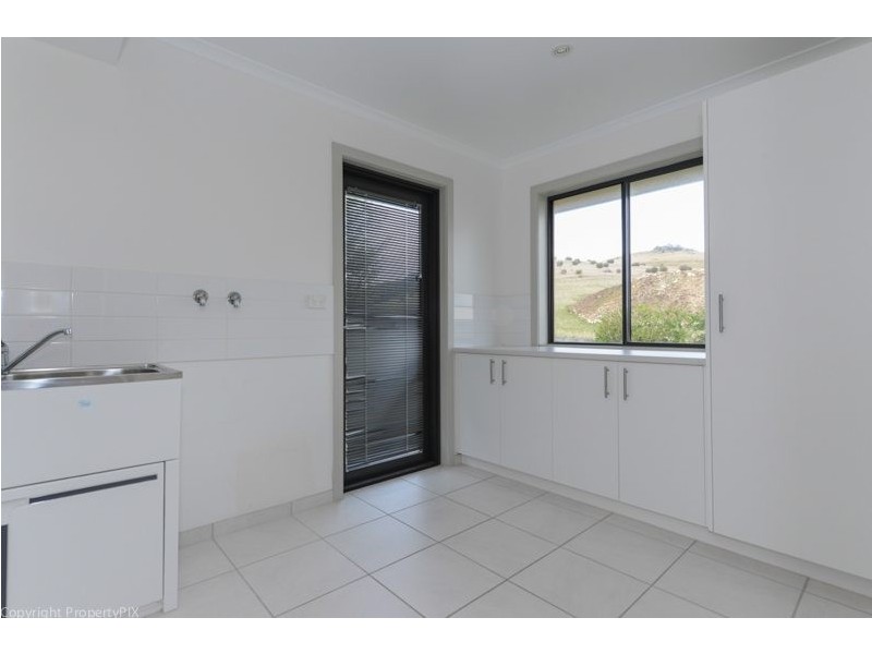 2/12 Skala Road, Tranmere TAS 7018