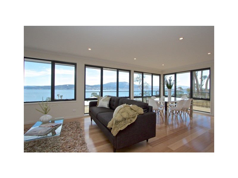 1/590 Oceana Drive, Howrah TAS 7018