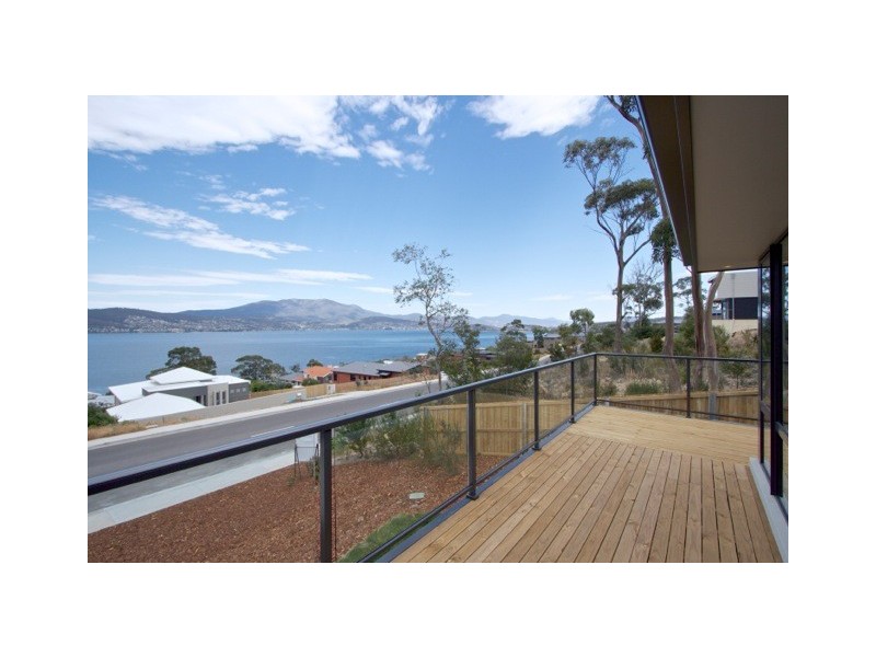 1/590 Oceana Drive, Howrah TAS 7018