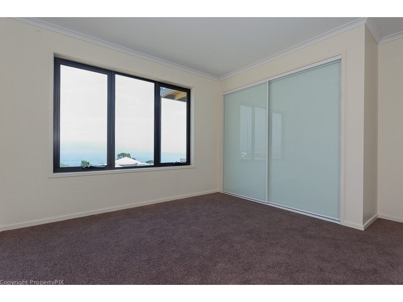 1/590 Oceana Drive, Howrah TAS 7018