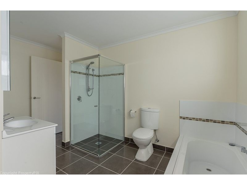 1/590 Oceana Drive, Howrah TAS 7018