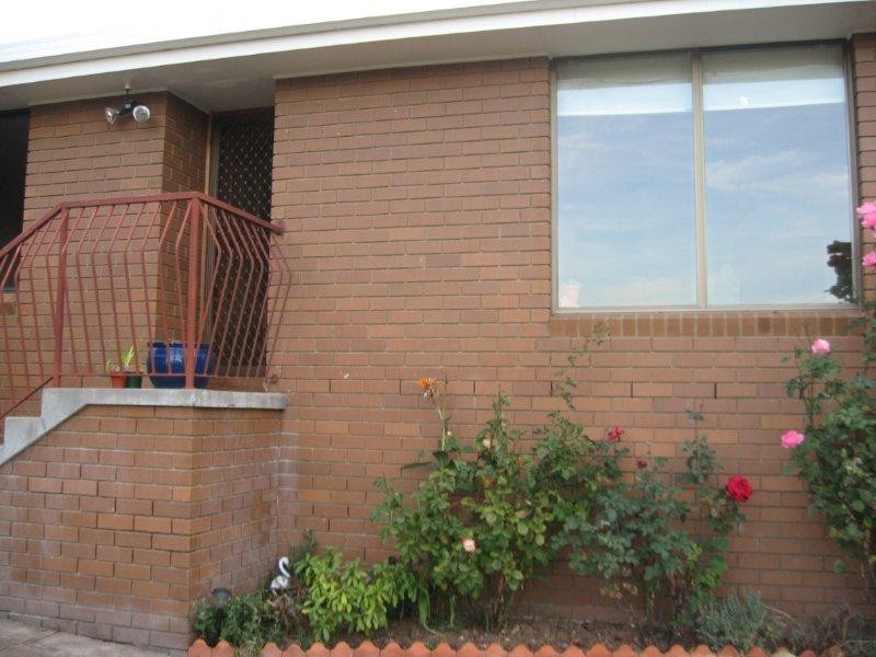 2/11 Alroy Court, Rosetta TAS 7010