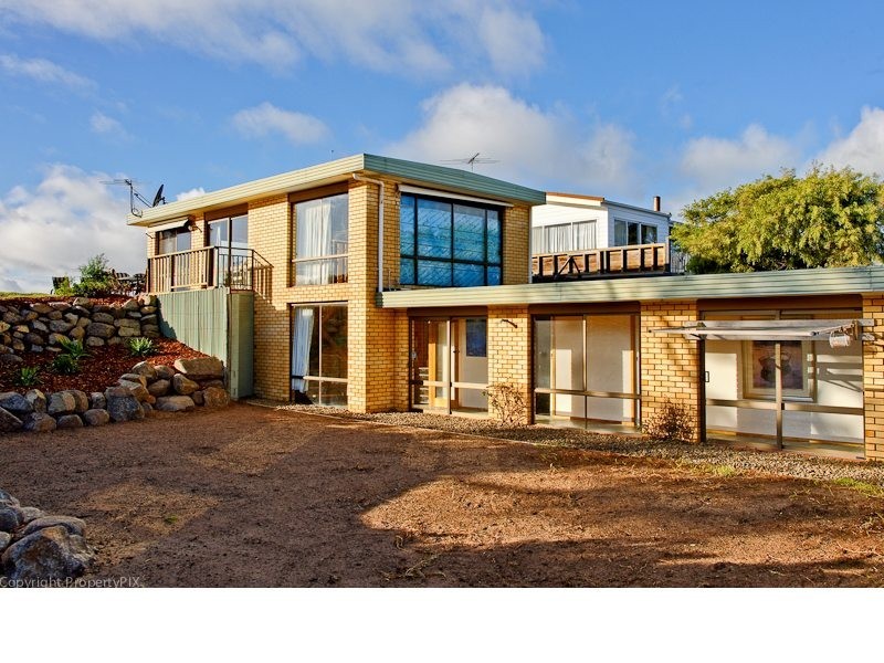 4 Frederick Henry Parade, Cremorne TAS 7024