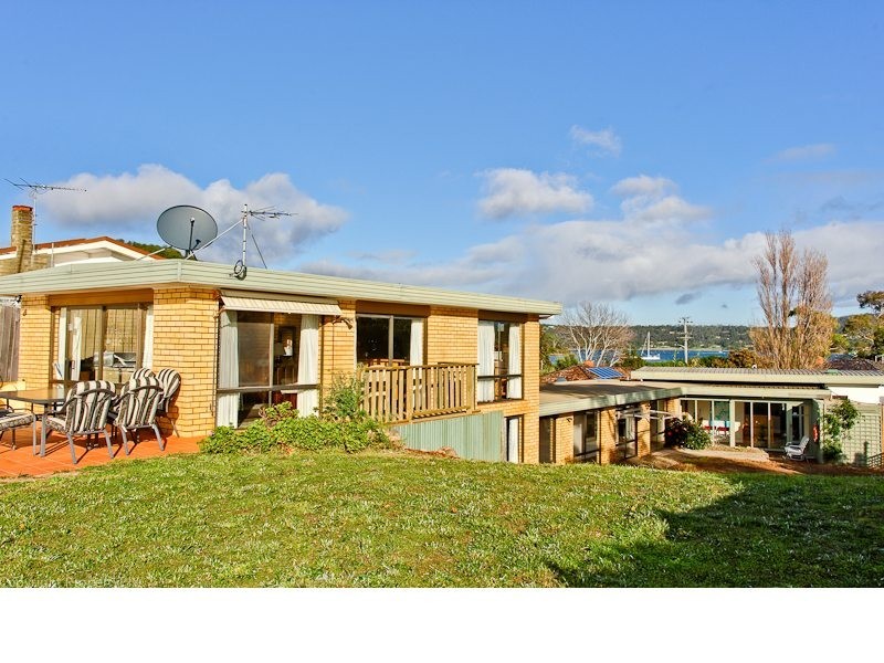 4 Frederick Henry Parade, Cremorne TAS 7024