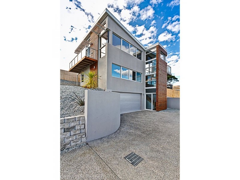 27 Vaughan Court, Tranmere TAS 7018