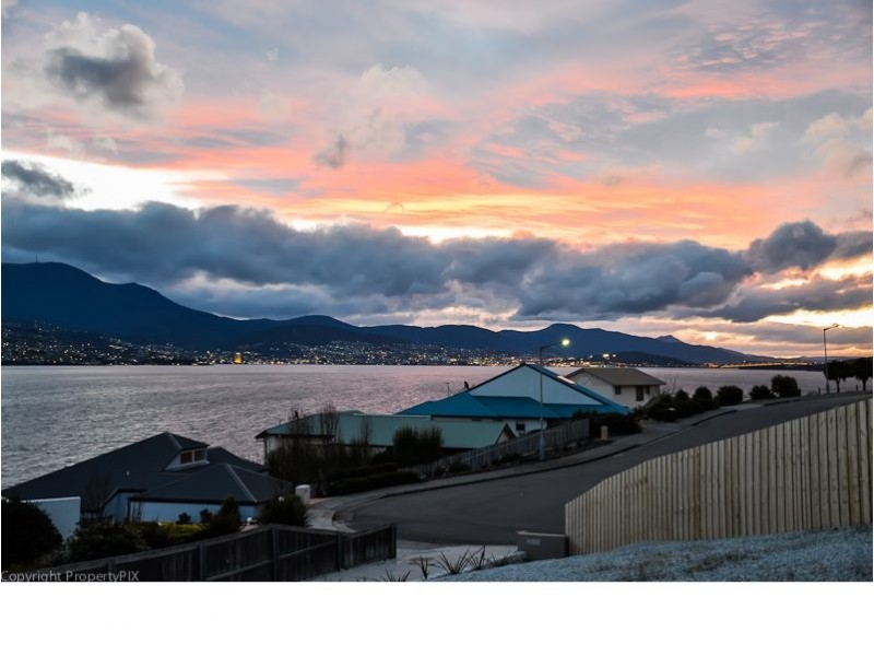 27 Vaughan Court, Tranmere TAS 7018