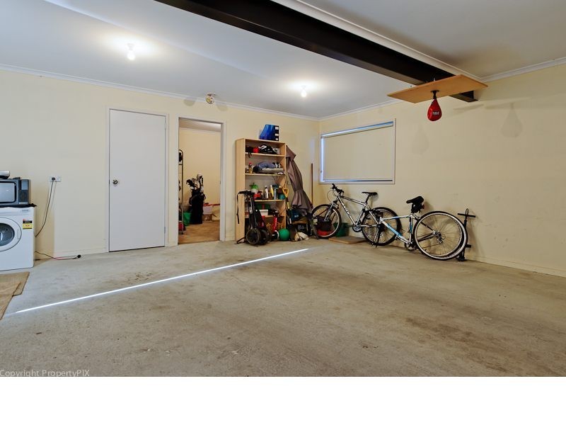 2/716 Oceana Drive, Tranmere TAS 7018