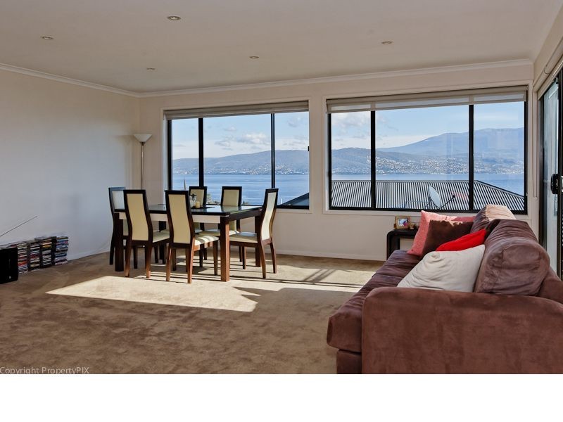 2/716 Oceana Drive, Tranmere TAS 7018