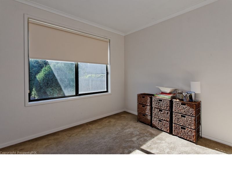 2/716 Oceana Drive, Tranmere TAS 7018