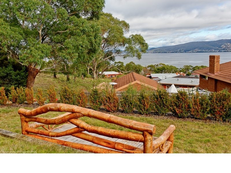 27 Tunah Street, Howrah TAS 7018