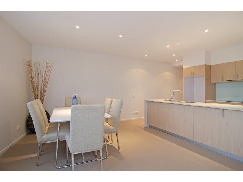 2/166 Bathurst Street, Hobart TAS 7000