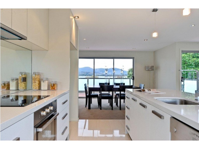 1/47A East Derwent Highway, Rose Bay TAS 7015