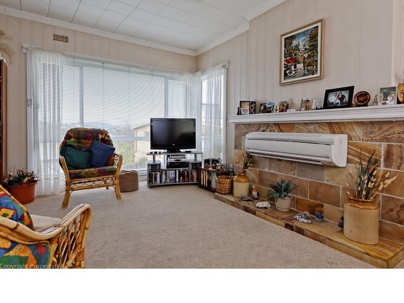 3 Oliver Ave, Lindisfarne TAS 7015