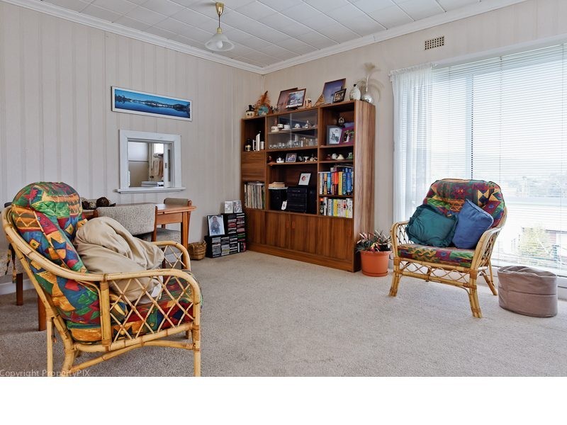 3 Oliver Ave, Lindisfarne TAS 7015