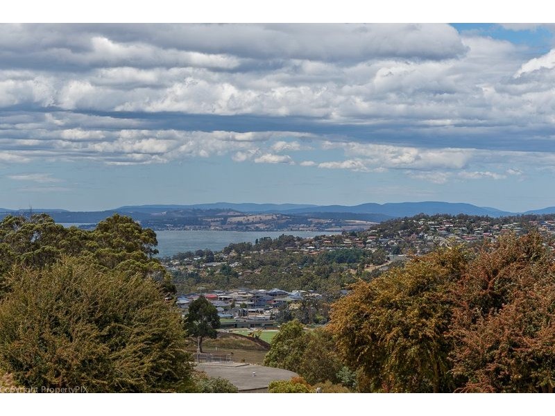 73 Mount Pleasant Road, Kingston TAS 7050