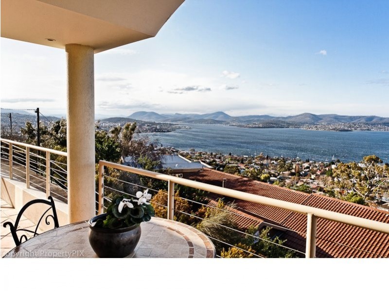 1/22 Marlborough Street, Sandy Bay TAS 7005