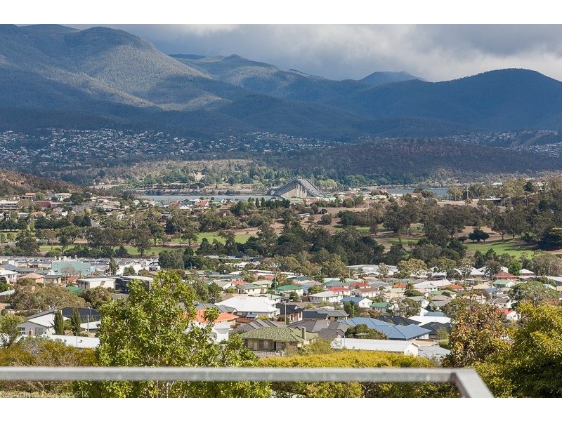 14 Aruma Street, Mornington TAS 7018