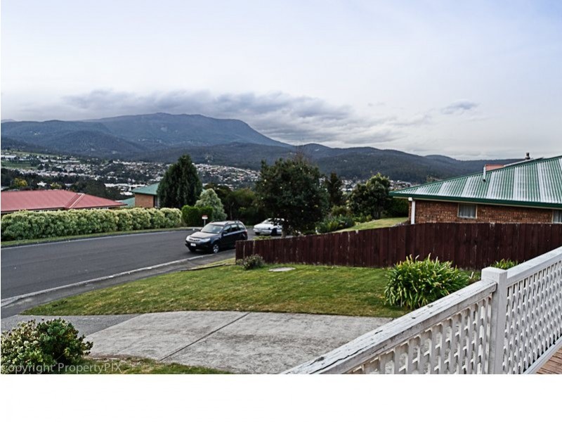 74 Hutchins St, Kingston TAS 7050