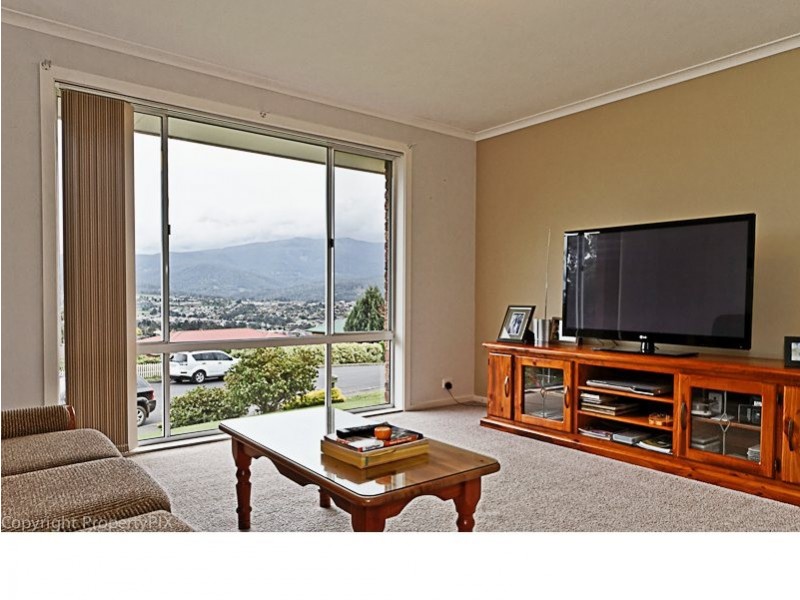 74 Hutchins St, Kingston TAS 7050