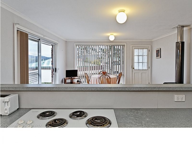 74 Hutchins St, Kingston TAS 7050