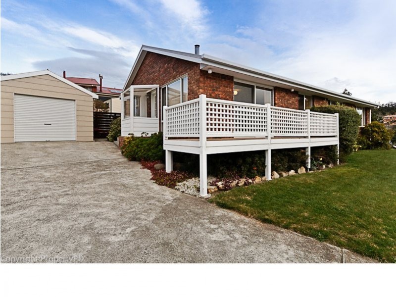 74 Hutchins St, Kingston TAS 7050