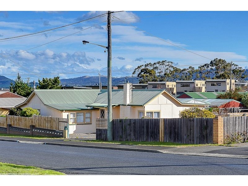 4 Raynors Rd, Midway Point TAS 7171