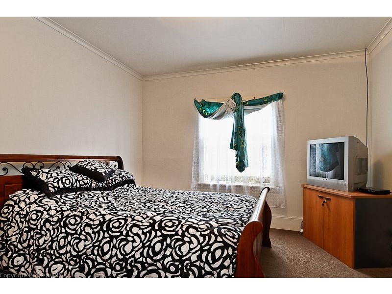 4 Raynors Rd, Midway Point TAS 7171