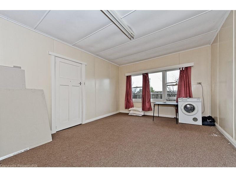 4 Raynors Rd, Midway Point TAS 7171