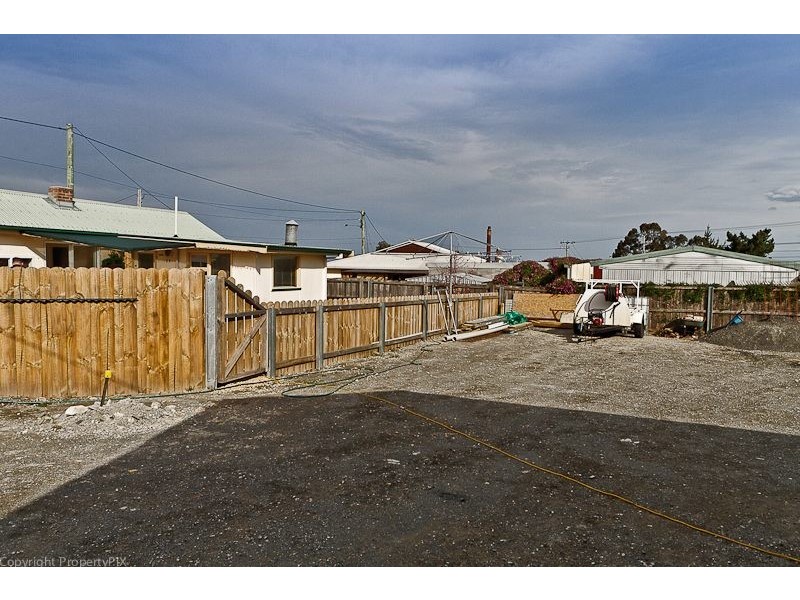 4 Raynors Rd, Midway Point TAS 7171