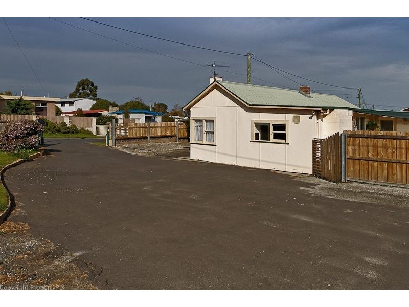 4 Raynors Rd, Midway Point TAS 7171