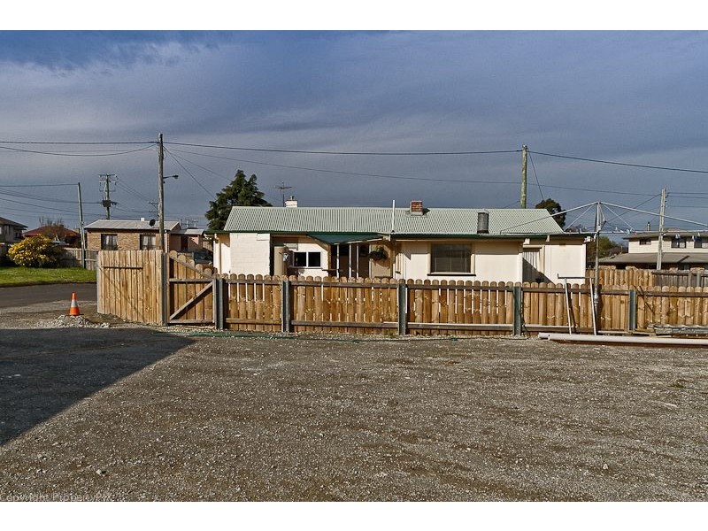 4 Raynors Rd, Midway Point TAS 7171