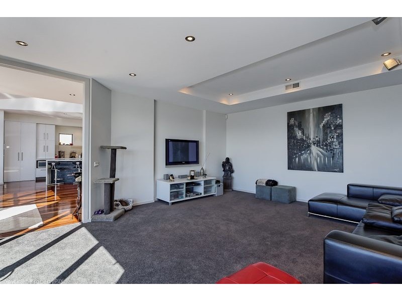 22 Suncoast Dve, Blackmans Bay TAS 7052