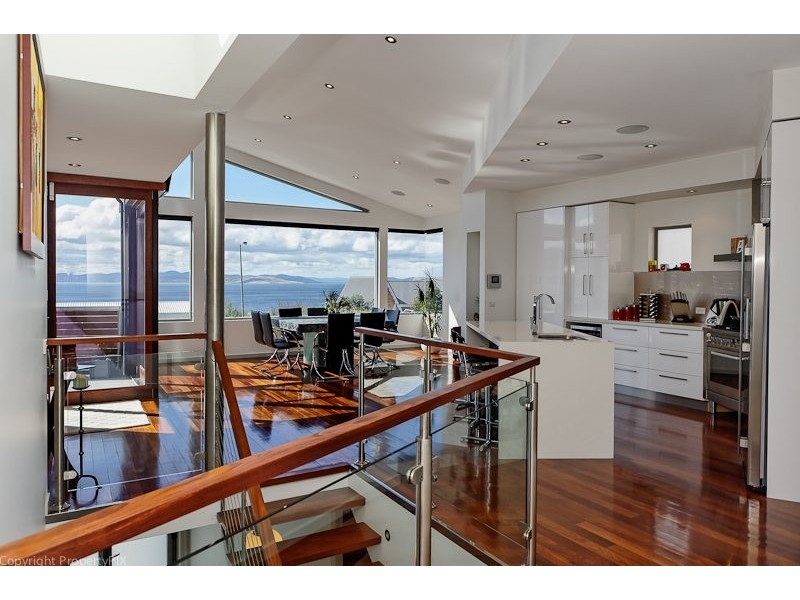 22 Suncoast Dve, Blackmans Bay TAS 7052