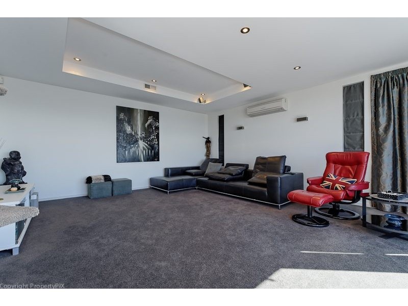 22 Suncoast Dve, Blackmans Bay TAS 7052