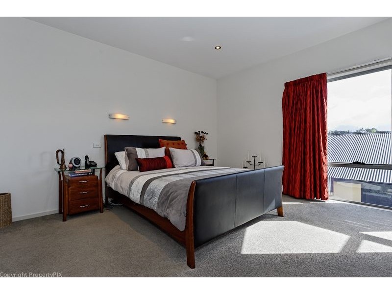 22 Suncoast Dve, Blackmans Bay TAS 7052