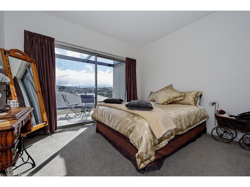 22 Suncoast Dve, Blackmans Bay TAS 7052
