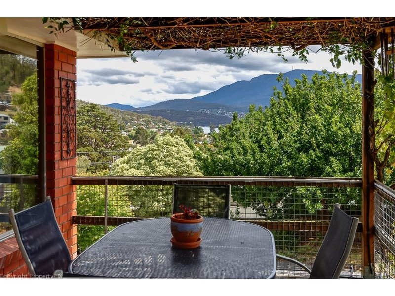 20 Clinton Rd, Geilston Bay TAS 7015