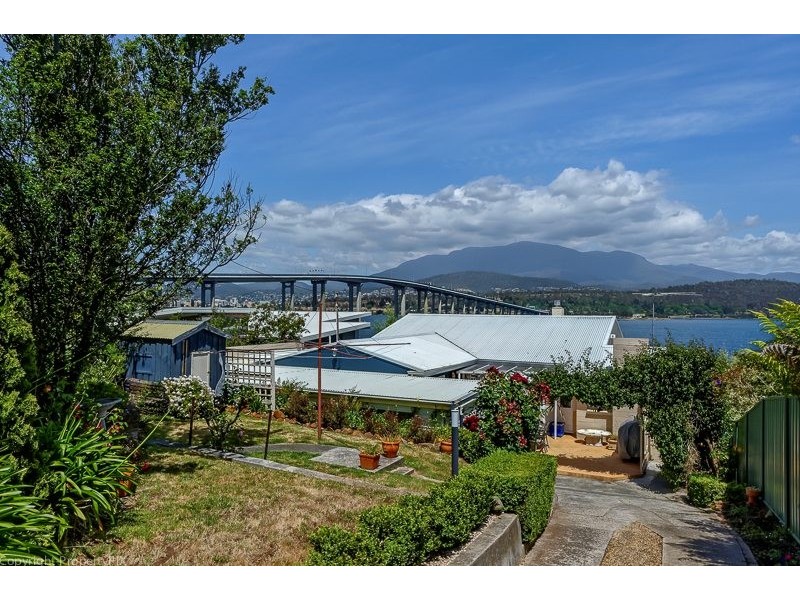 26 Marana Ave, Rose Bay TAS 7015
