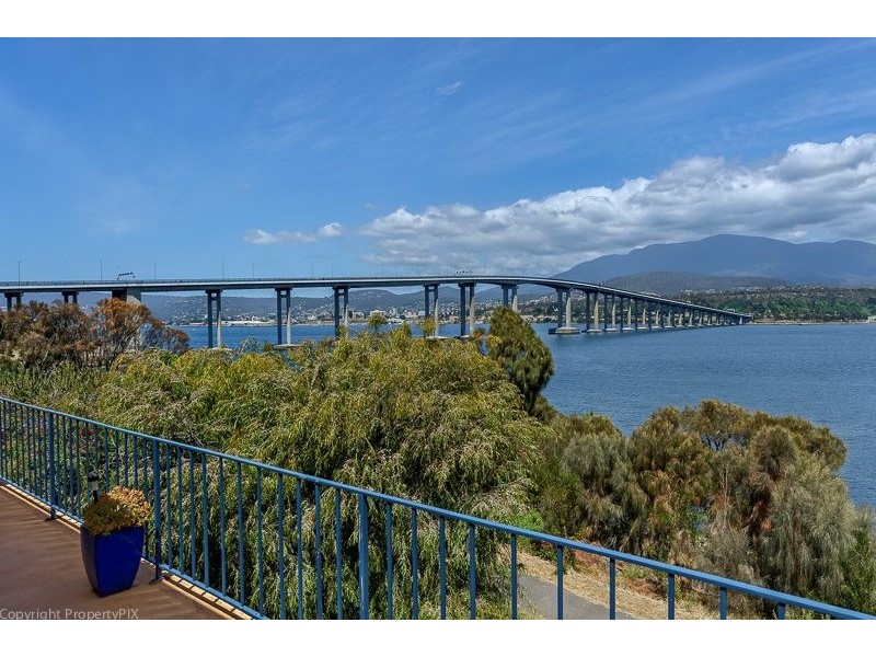 26 Marana Ave, Rose Bay TAS 7015