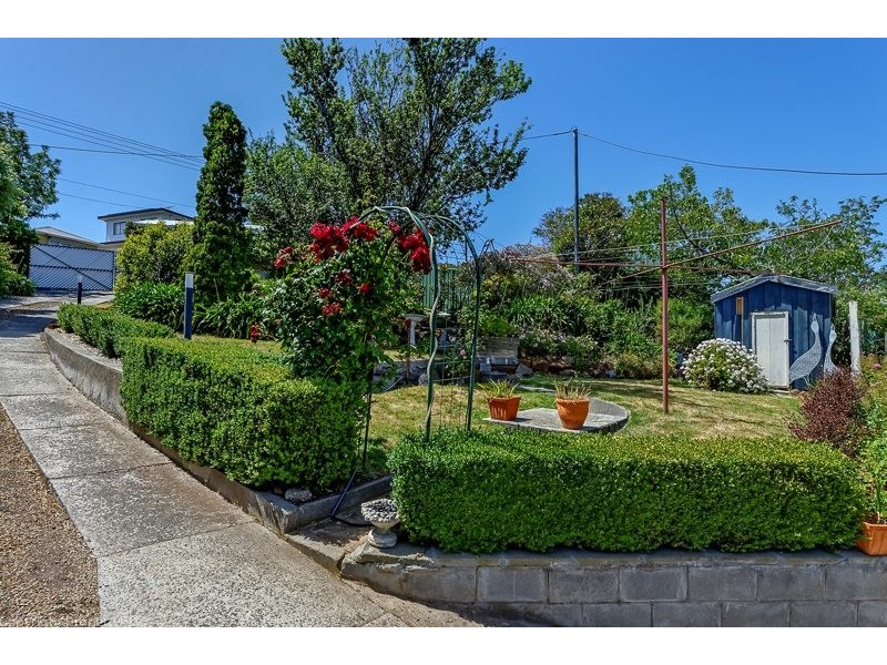 26 Marana Ave, Rose Bay TAS 7015