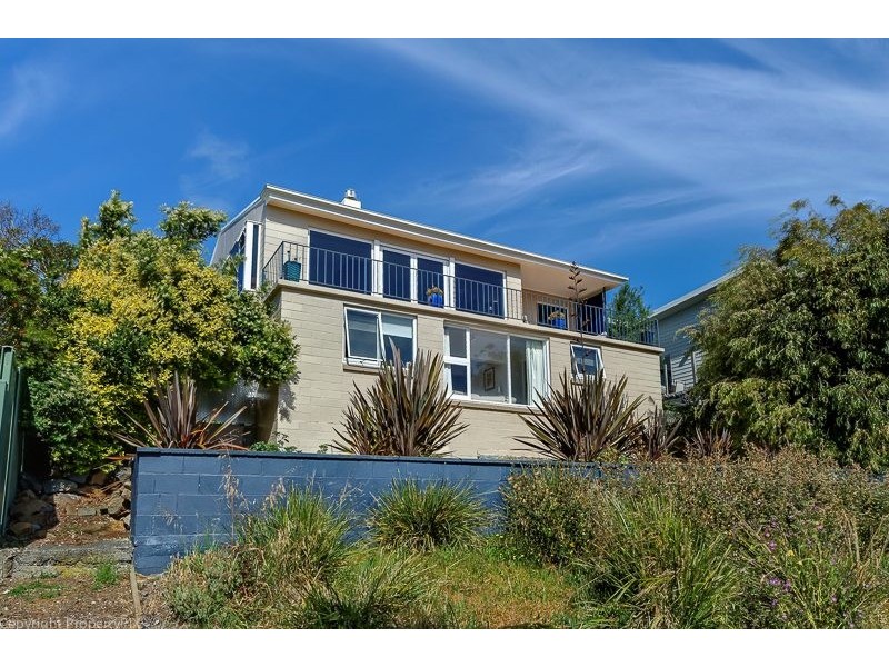 26 Marana Ave, Rose Bay TAS 7015