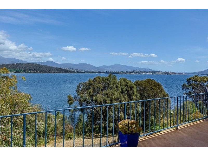 26 Marana Ave, Rose Bay TAS 7015