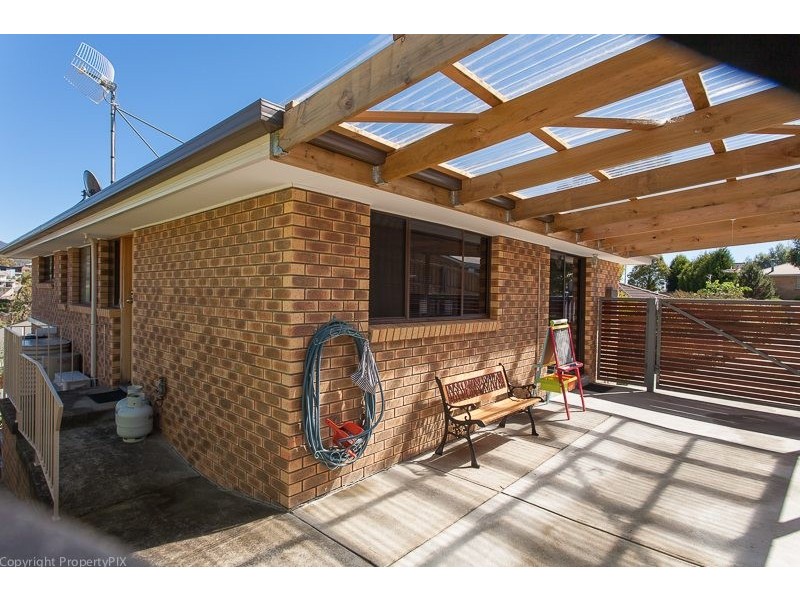 1/29 Cuthbertson Place, Lenah Valley TAS 7008