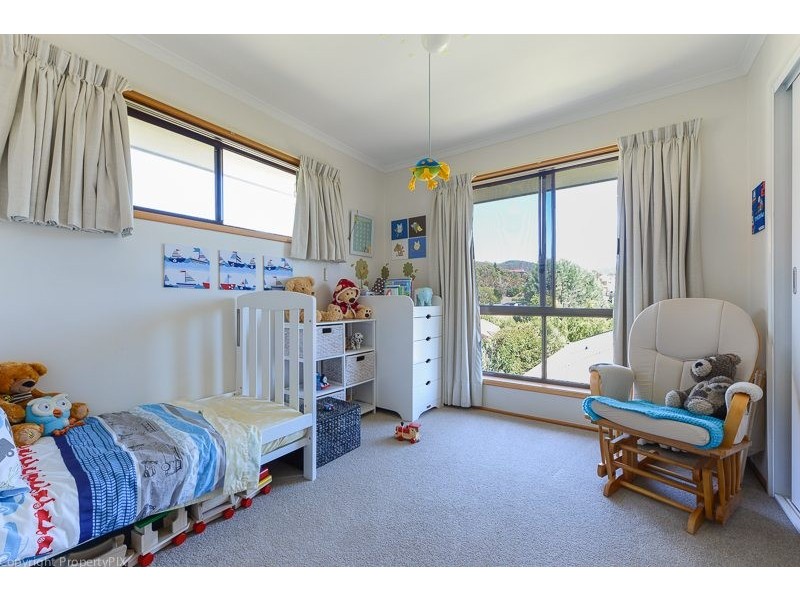 1/29 Cuthbertson Place, Lenah Valley TAS 7008