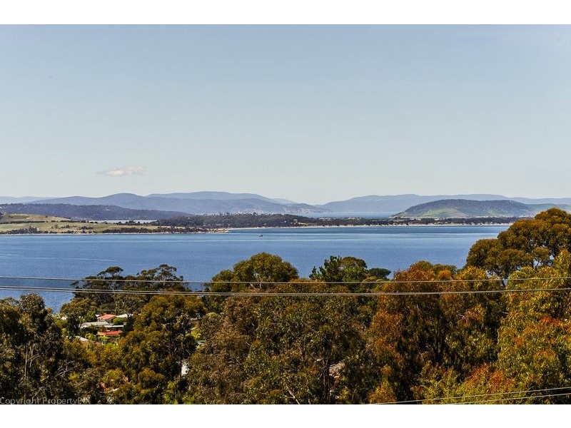 60A Jindabyne Rd, Kingston Beach TAS 7050