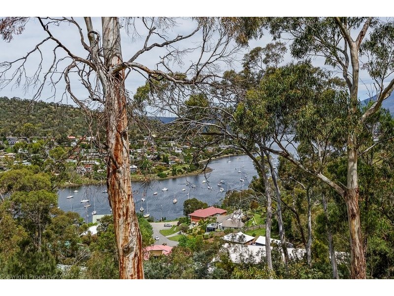 220 Geilston Bay Road, Geilston Bay TAS 7015