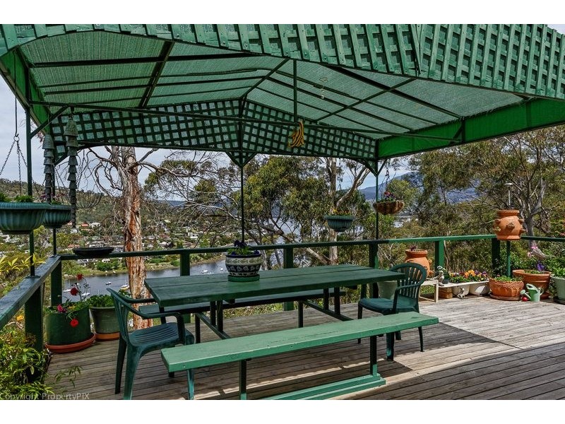 220 Geilston Bay Road, Geilston Bay TAS 7015