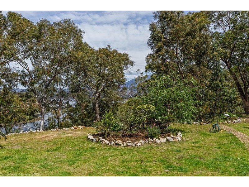 220 Geilston Bay Road, Geilston Bay TAS 7015